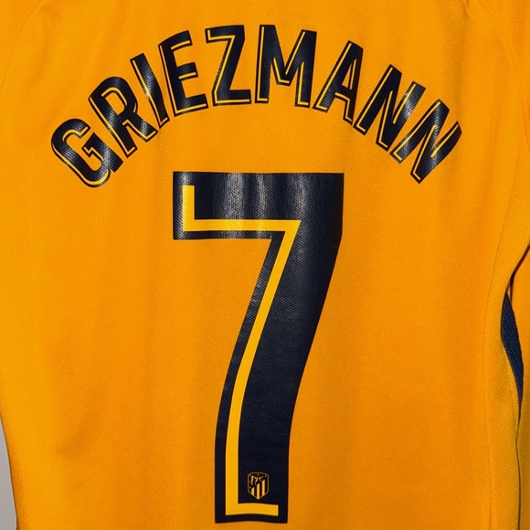 Antoine Griezmann Athletico Madrid kit - Picture 6 of 6